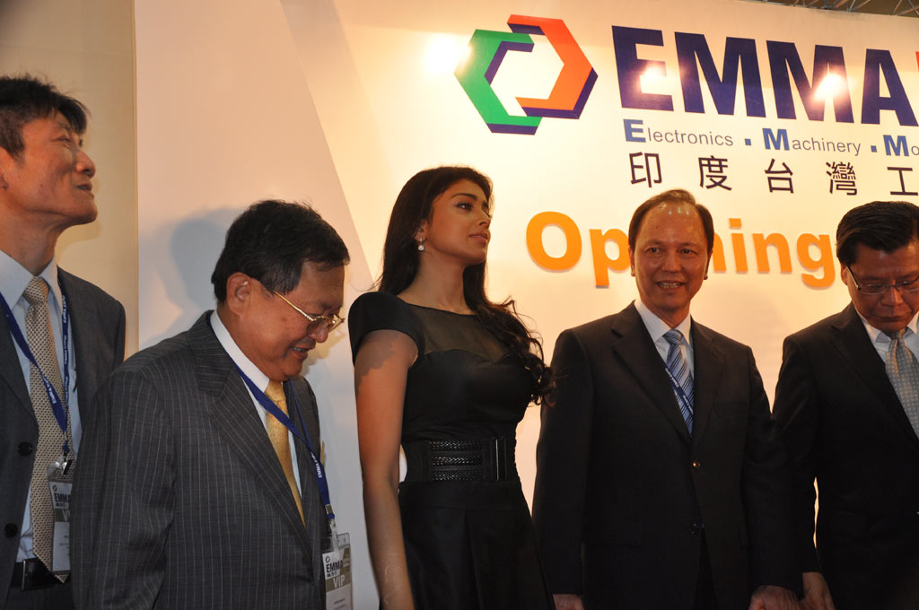 Shriya at EMMA Expo India 2011 - Opening Ceremony | Picture 64930
